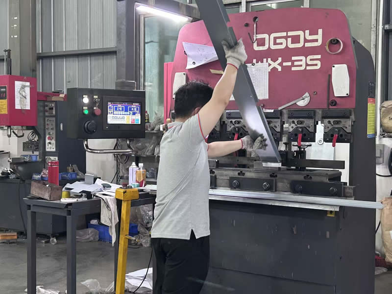 東莞鈑金加工廠家